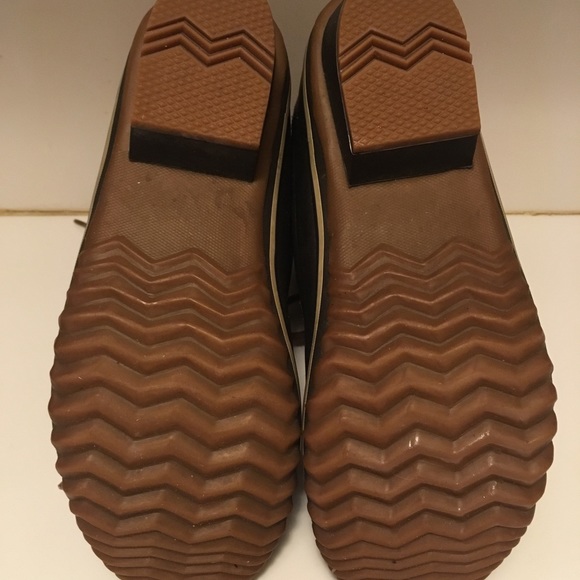 [SOLD] Sorel Winter Fancy Lace II Boots Sz 7.5 - Picture 4 of 6